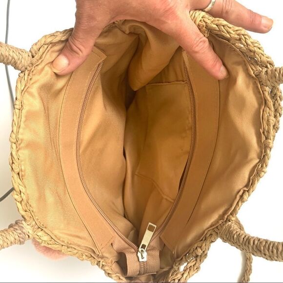 Boho Chic Woven Straw Circular Bag Crossbody - Picture 13 of 15